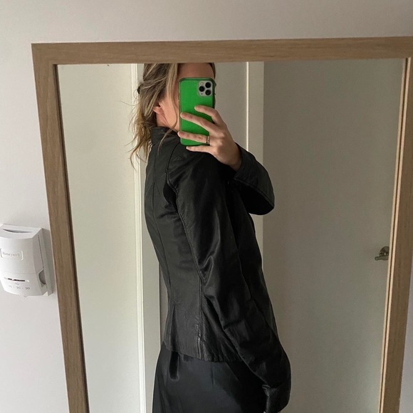 Danier black leather moto jacket xs - Picture 2 of 4